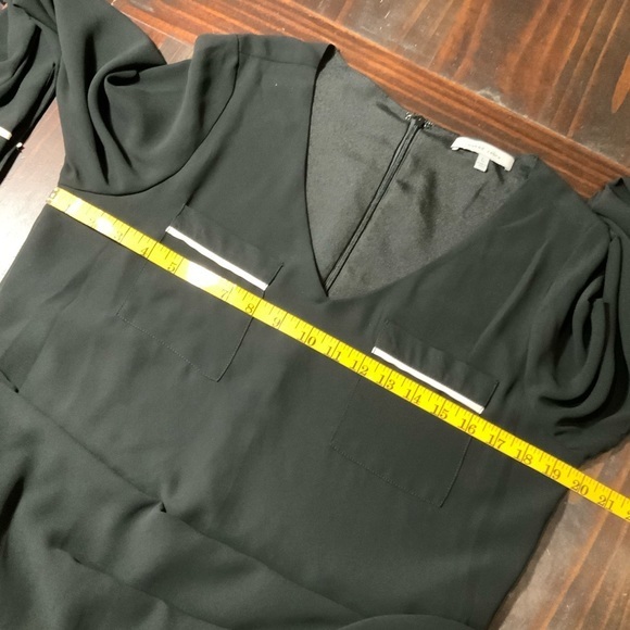 Naked zebra Lightweight v neck black dress size L - Picture 7 of 10